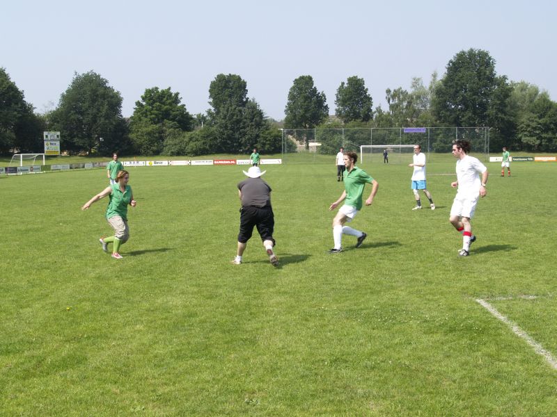 2008-06-08-Horeca_Voetbal_Toernooi_BBQ2008-027.jpg