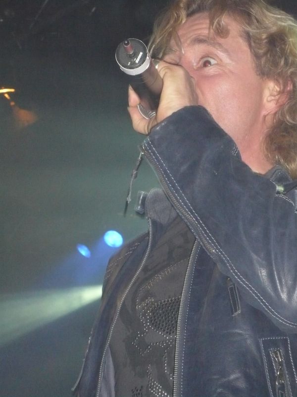 2008-12-28-Christmas_Metal_Symphony-021.JPG