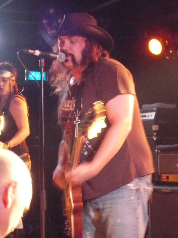 2009-01-30-Nashville_Pussy+SuperSuckers_Burgerweeshuis-008.JPG
