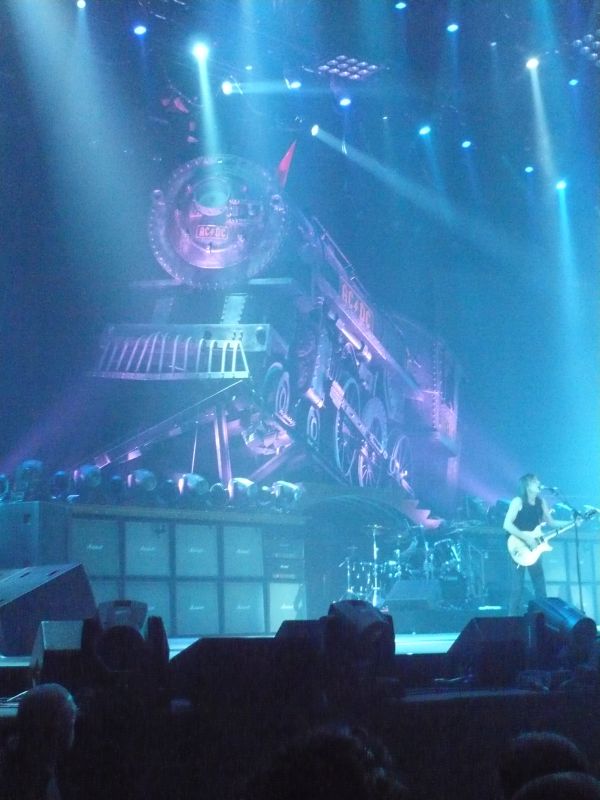 2009-03-13_AC-DC_Ahoy-012.jpg