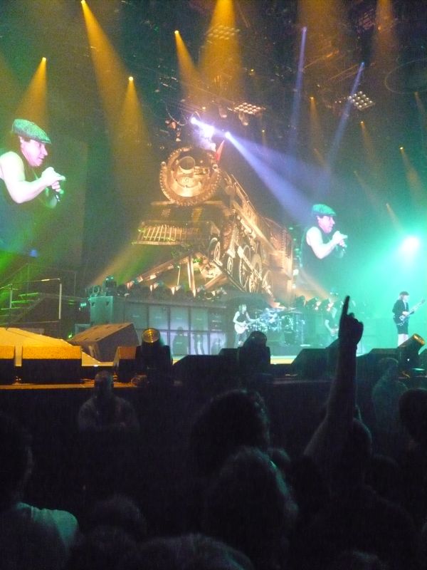 2009-03-13_AC-DC_Ahoy-014.jpg